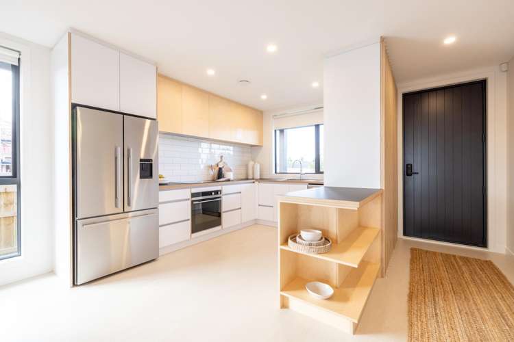 91 Waituarua Drive "Waiata Shores" Takanini_2
