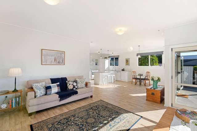 8 Manuka Street Otaki Beach_4