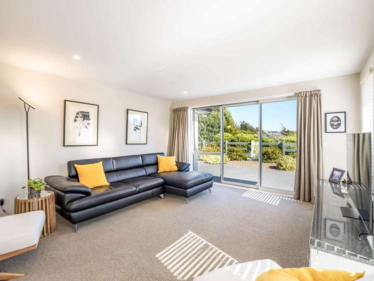 72 Sunline Avenue Lincoln_8