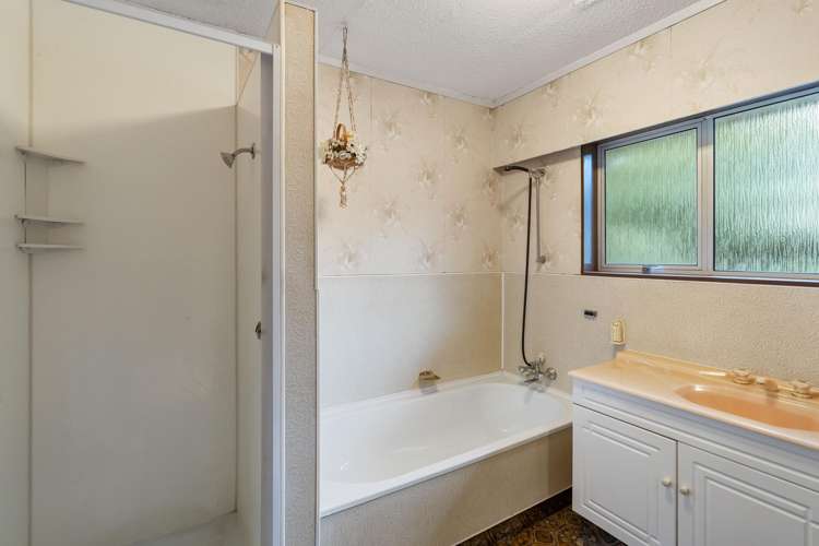 32 Triangle Road Massey_18