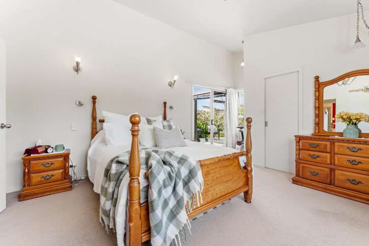 8 Alexander Road Algies Bay_12