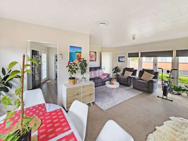 54 Parkway 10629_3