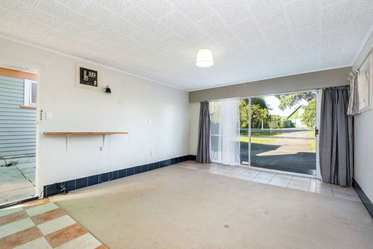 2/103 Botany Road Botany Downs_18