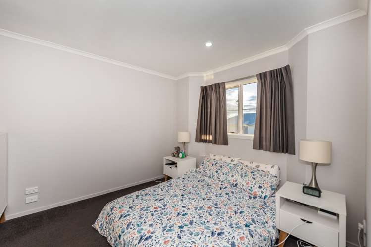 7 Queens Park Crescent Frankton_5