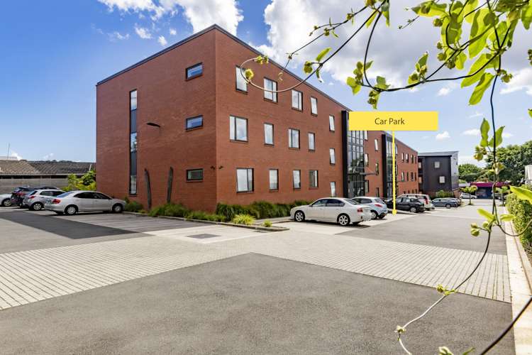 01/340g Onehunga Mall Onehunga_11