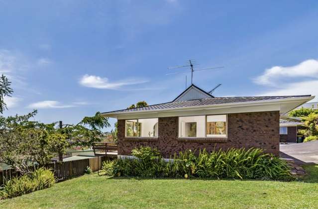 2/12 Hollyhock Place Browns Bay_4