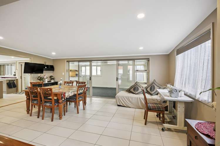 9 Sheehan Road Te Atatu South_6