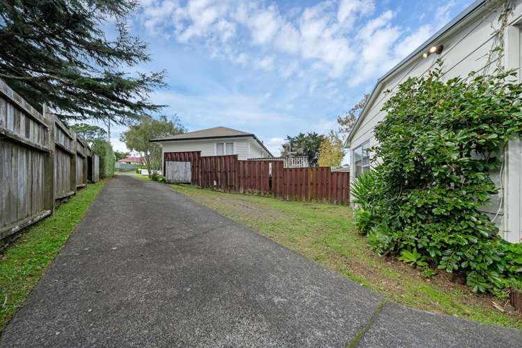 1/11 Hughes Terrace Te Atatu Peninsula_17