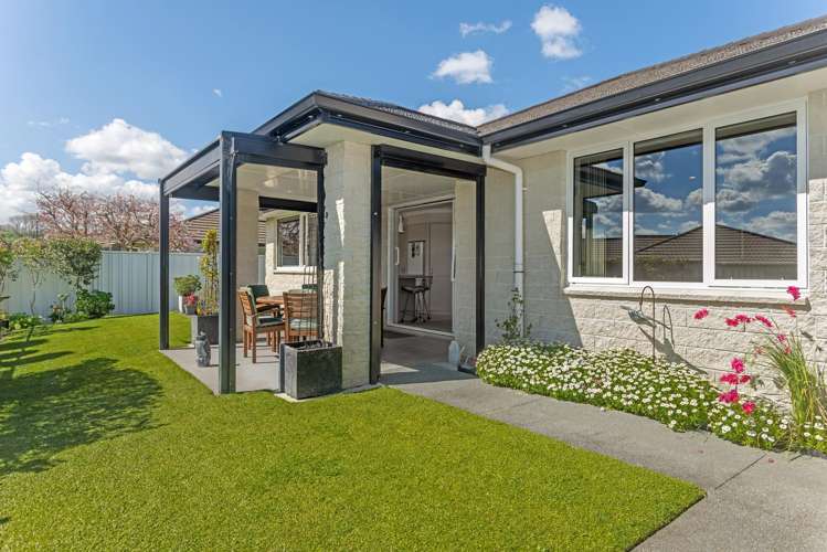 27 Margaret Place Lytton West_20