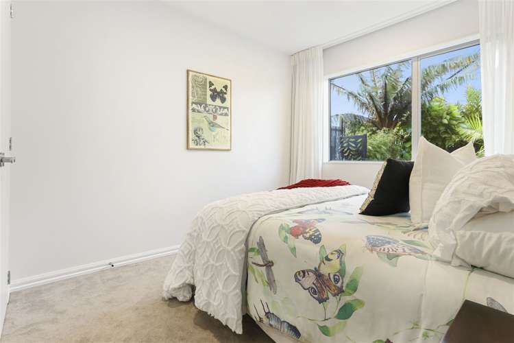 33 Cassidy Drive Orewa_17