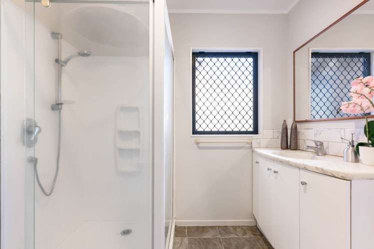 51 Milan Drive Glen Eden_14