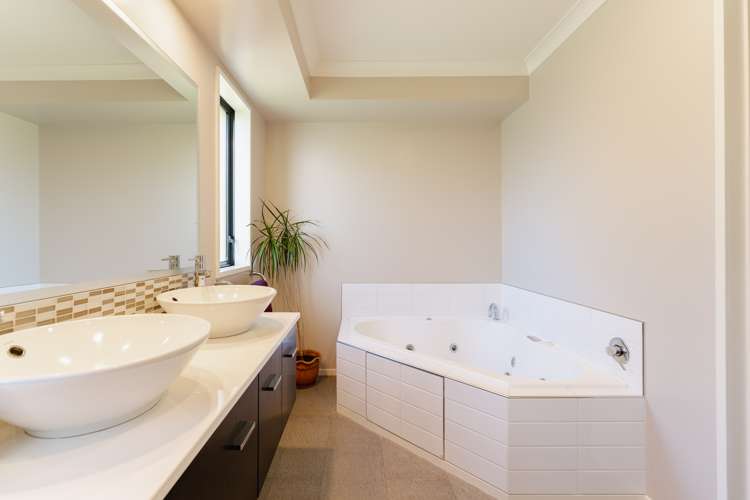 26 Irwin Logan Drive Mosgiel_15