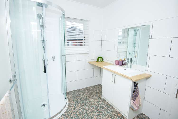 14 Walshs Road Allenton_10