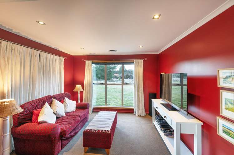 136 Te Awa Road Lake Hawea_12