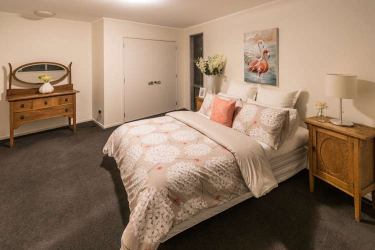 8 Montgomery Crescent Cockle Bay_10