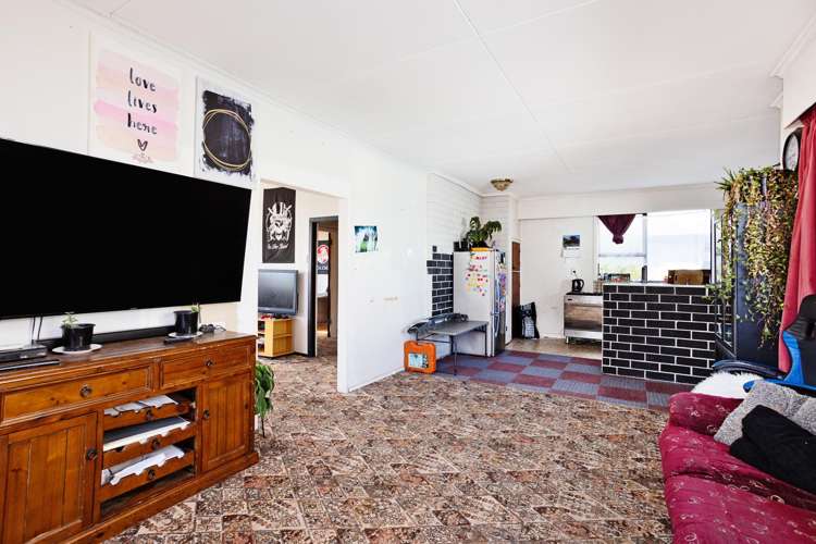 418 North Road Waikiwi_1