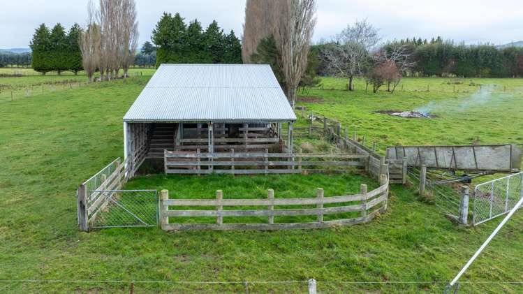 43 Charlton Siding Road Gore Surrounds_26