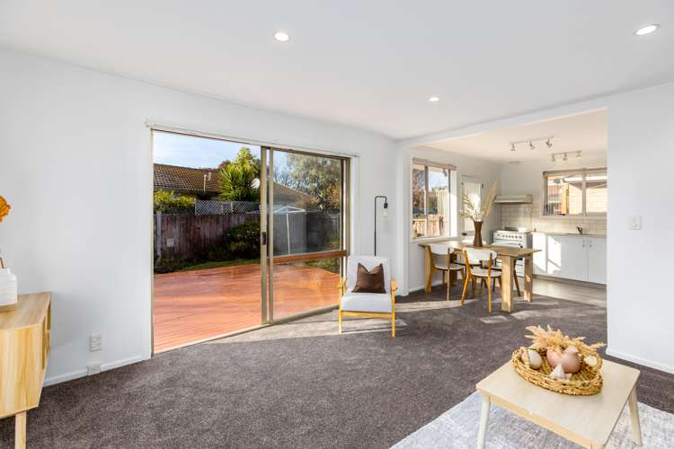 2/19 Leonie Place Aranui_2