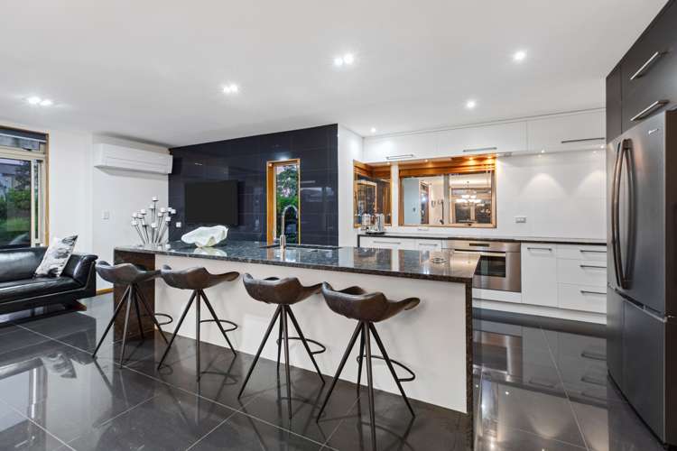 299 Oceanbeach Road Mount Maunganui_8