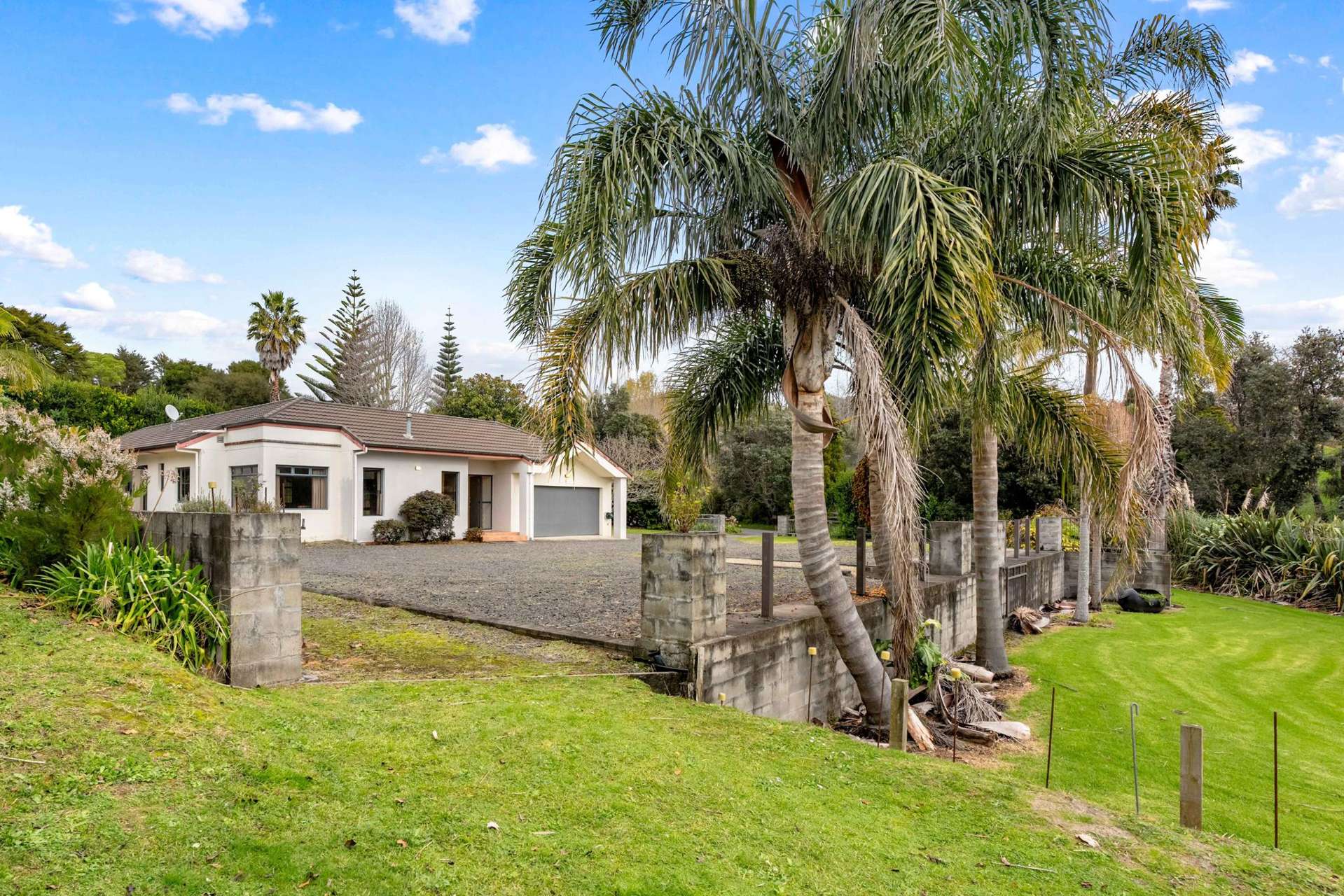 1 Governors Heights Whangamata_0