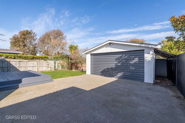 35 Lake Terrace Road Burwood_10