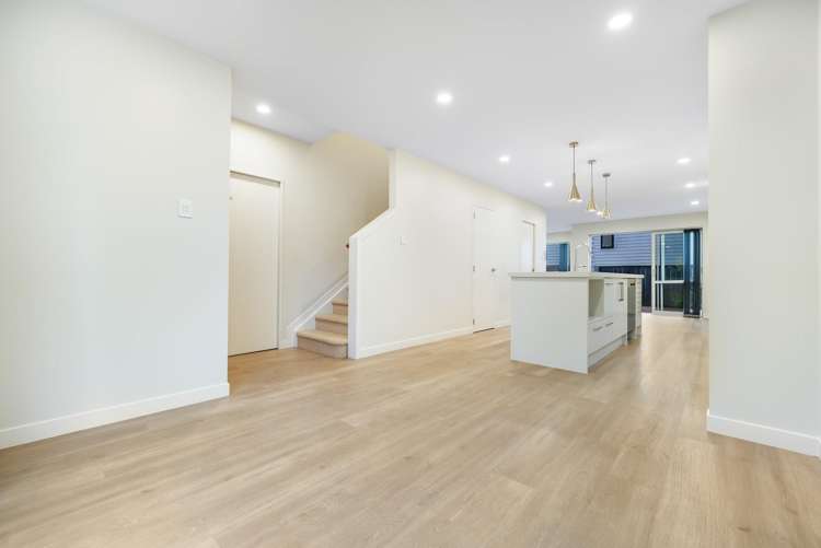 6 Lords Way Millwater_11