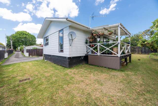 2/20 Copley Street New Lynn_1