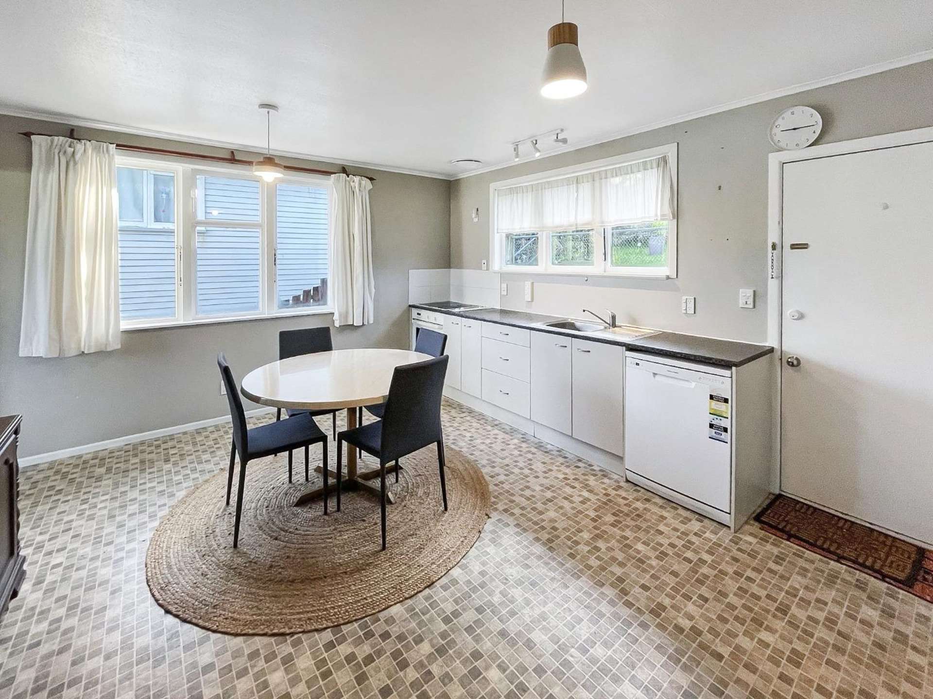 15 Anthony Street 11538_0