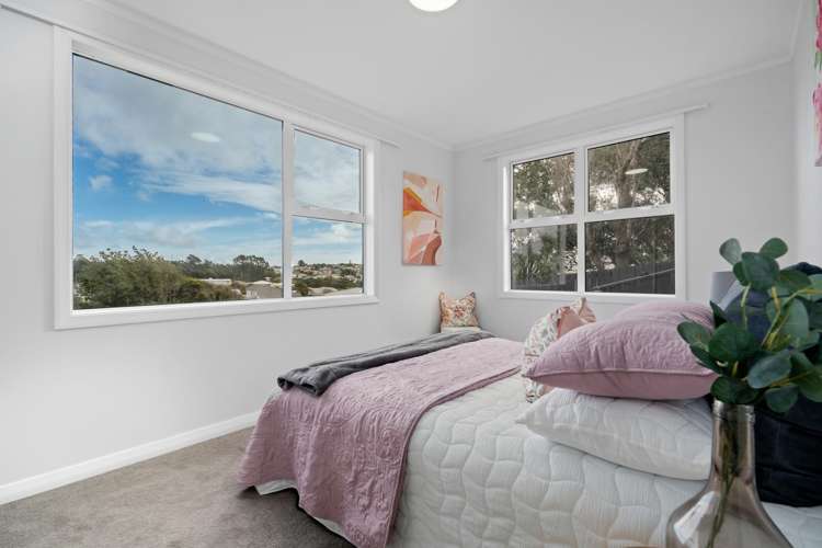 8 Penguin Grove Waitangirua_8