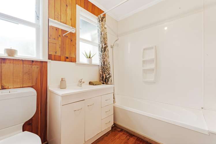 75 Rukutai Street Orakei_12