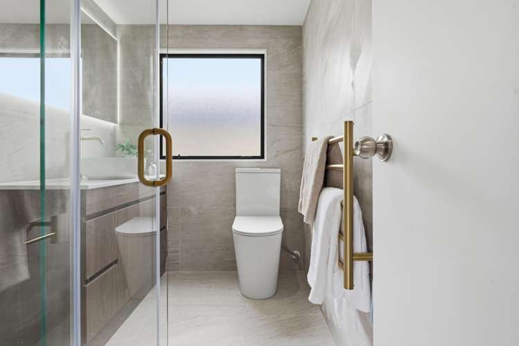 2/68 Meadowood Drive Unsworth Heights_11