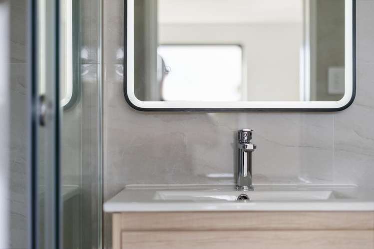 16A Jade Avenue Pakuranga Heights_14