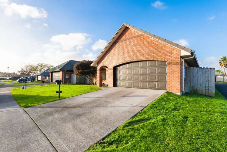 10 Old Park Place Takanini_11