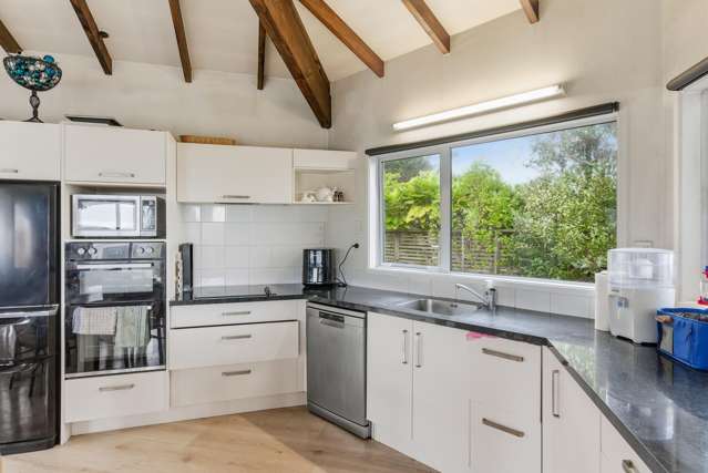 9 Waiheke Street Waikanae Beach_2