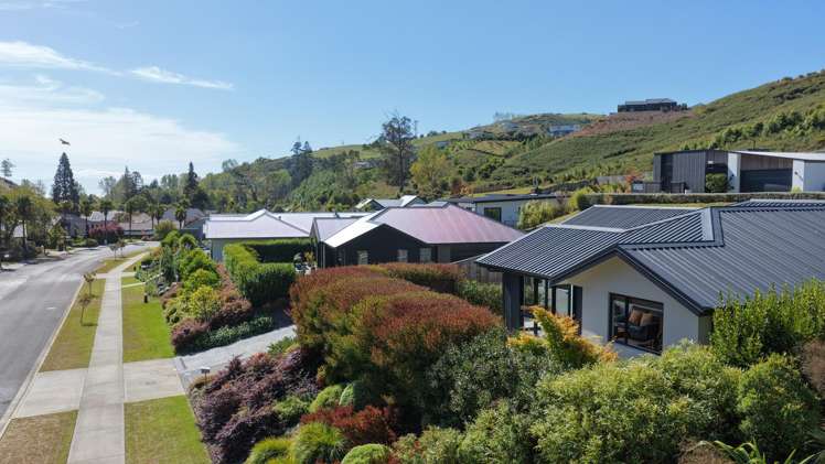 59 Sunningdale Drive Stoke_27