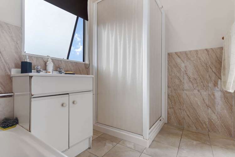 8 Zurich Place Manurewa_10