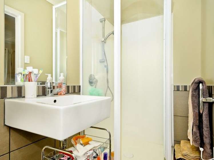 214 Clyde Street Hamilton East_17