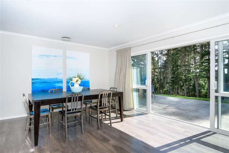 64 Manuka Grove Helensville_10