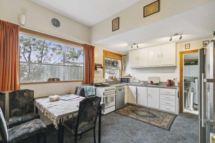 80 Apu Crescent Lyall Bay_4