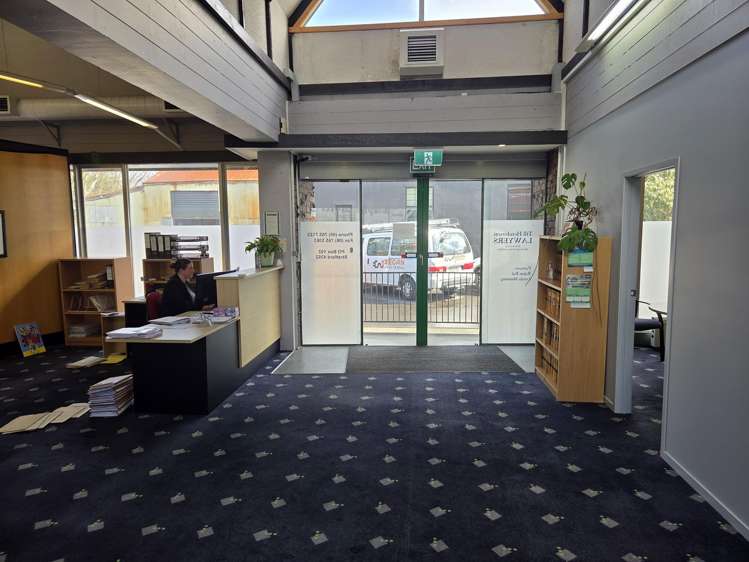 323 Broadway Stratford_6