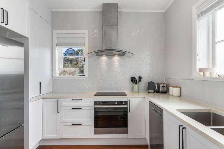 30 Newcastle Terrace Mount Albert_14