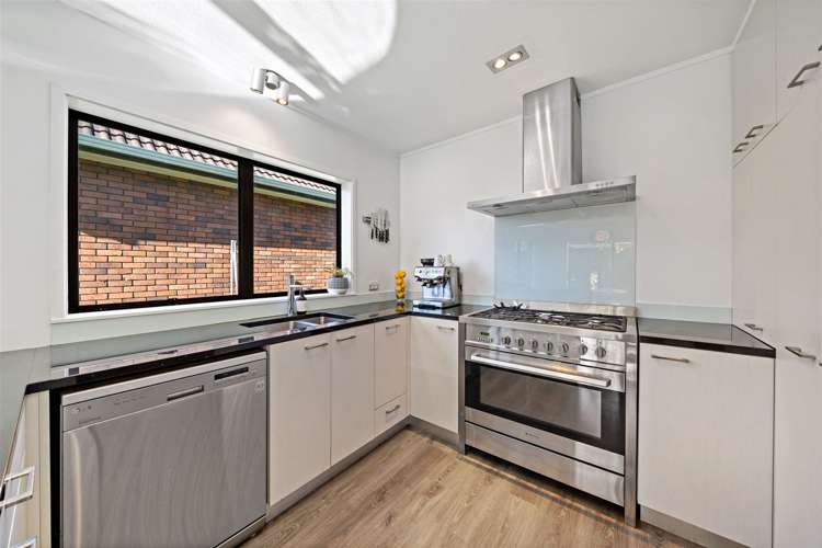 1/8 Jutland Road Hauraki_7