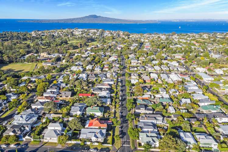 38 Mozeley Avenue Devonport_20