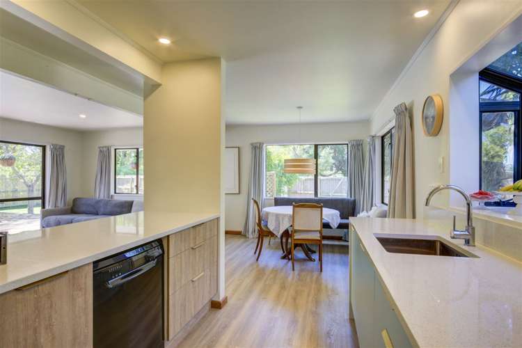 19 Mckenzie Place Waikuku Beach_8