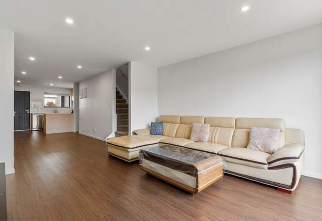 2/55 GREAT SOUTH ROAD 10938_4