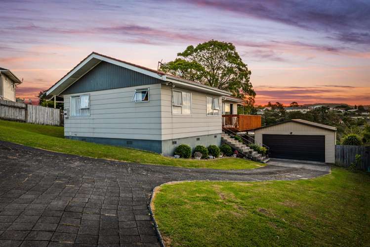 11 Seakens Way Glen Eden_0