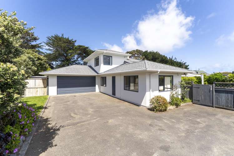 9 Caughley Place Otaki Beach_14