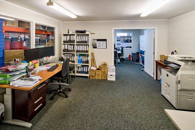 2/4 Glover Street Ngauranga_6