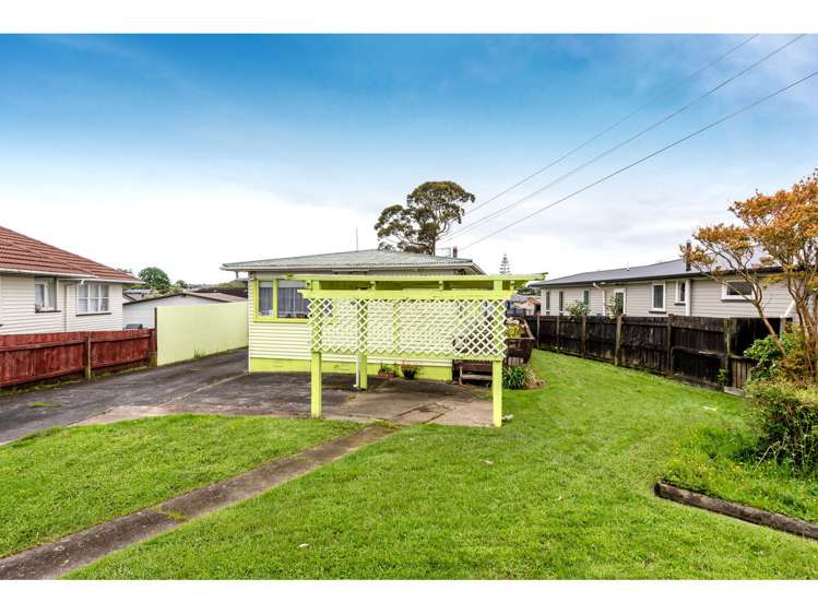 111 Matipo Road Te Atatu Peninsula_24