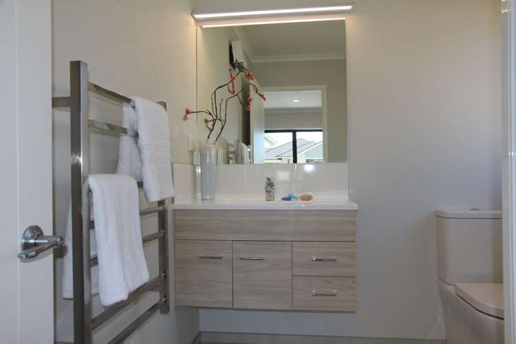 4 Cooke Farm Grove Waiwhakaiho_14